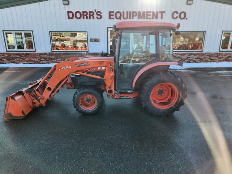 2011 Kubota L3240 with Cab & Loader